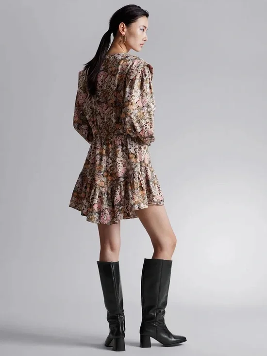 Voluminous V-Cut Floral Mini Dress with Ruffle Shoulders - Picture 5 of 5